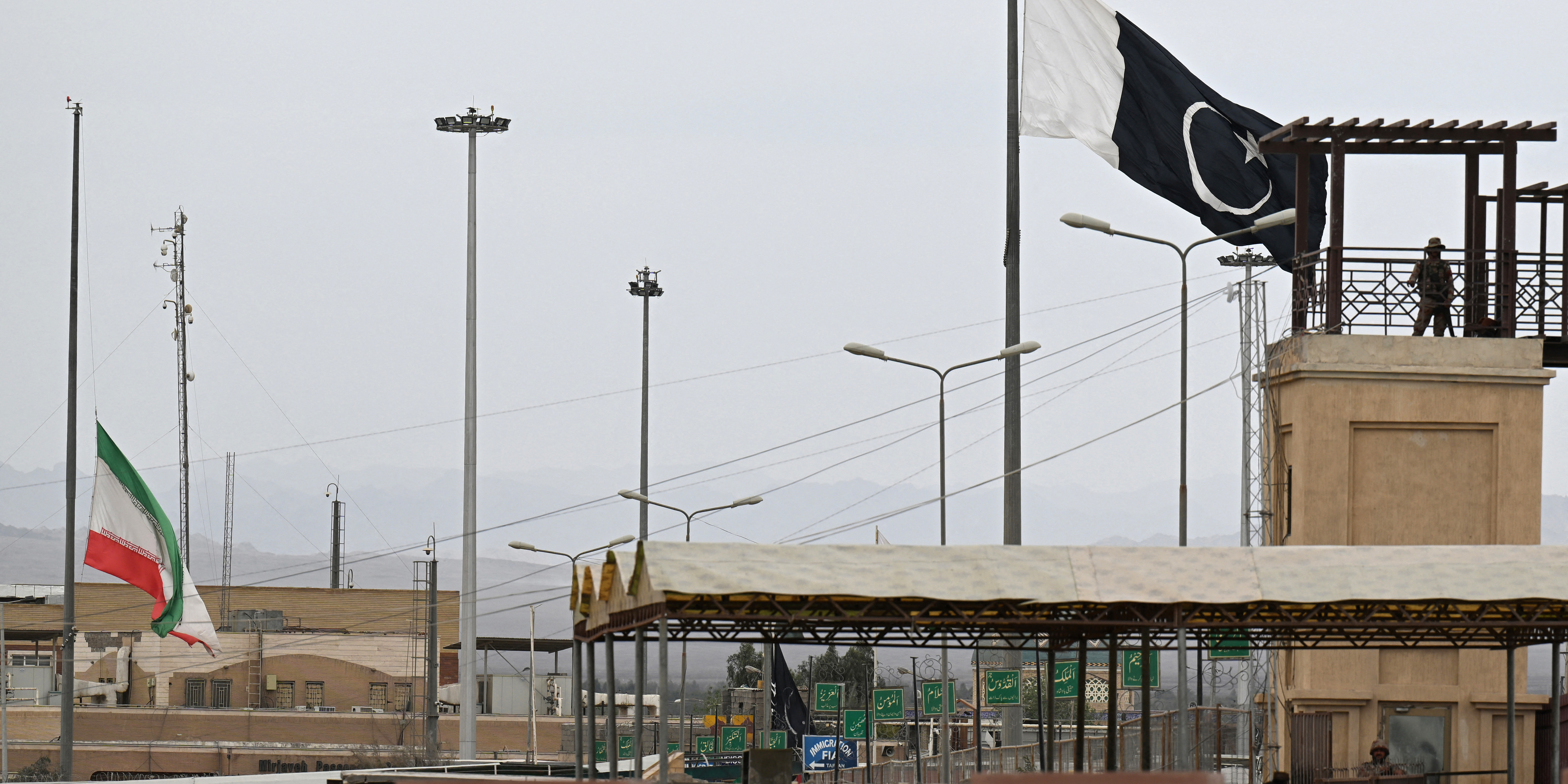 Moyen-Orient : la Chine exhorte l’Iran à négocier, le Pakistan prêt à accueillir des pourparlers