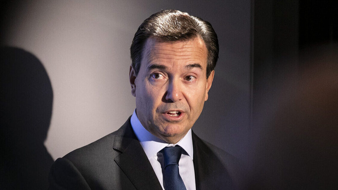 Vídeo falso com imagem de António Horta Osório circula nas redes sociais