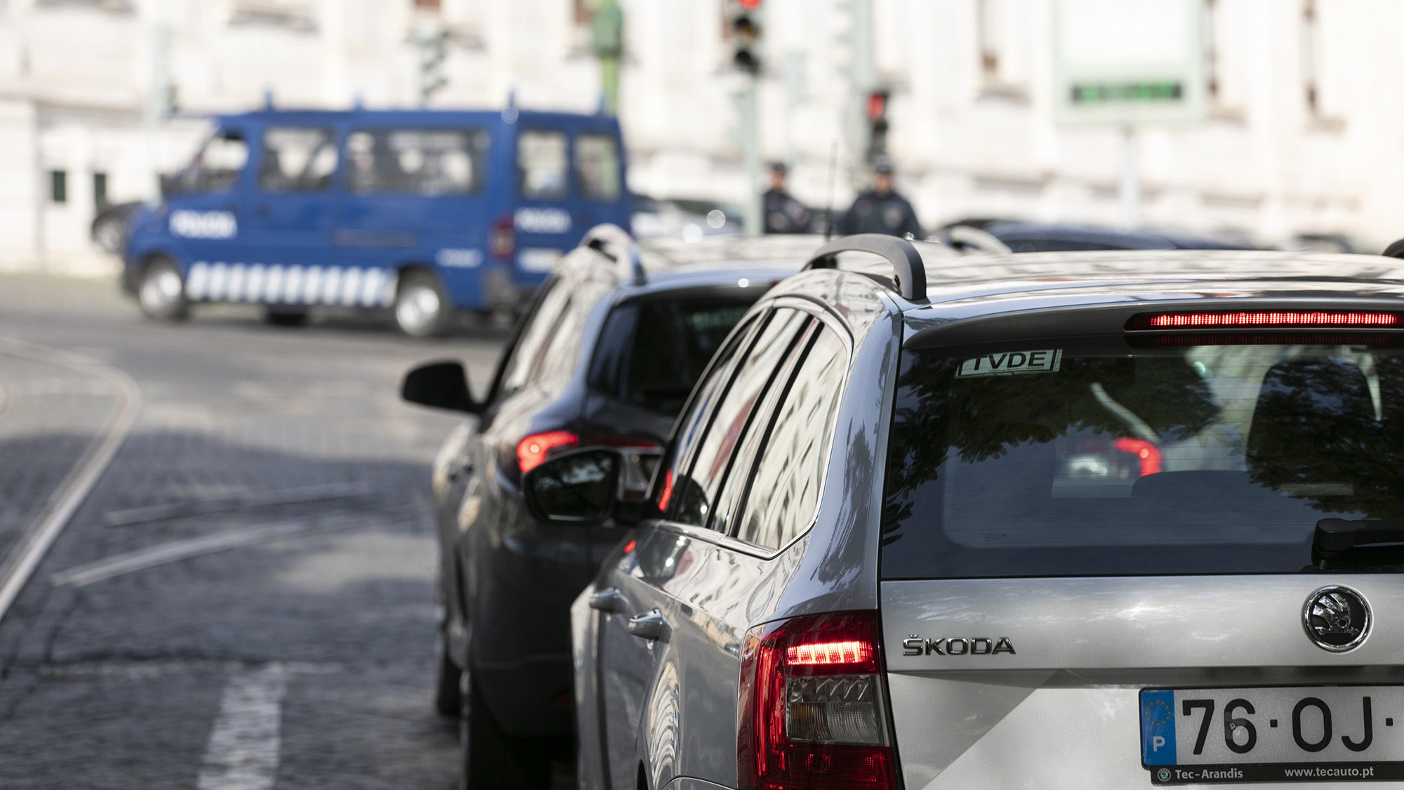 Lisboa condiciona ruas para “apanhar” e sair de TVDE. Até final do ano deve haver 60% de carros elétricos