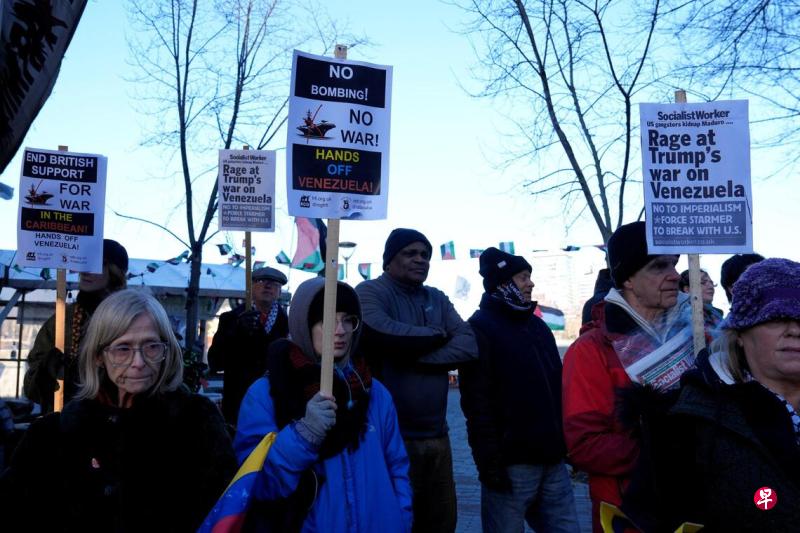 美媒：马杜罗夫妇被美军从卧室拖出带走