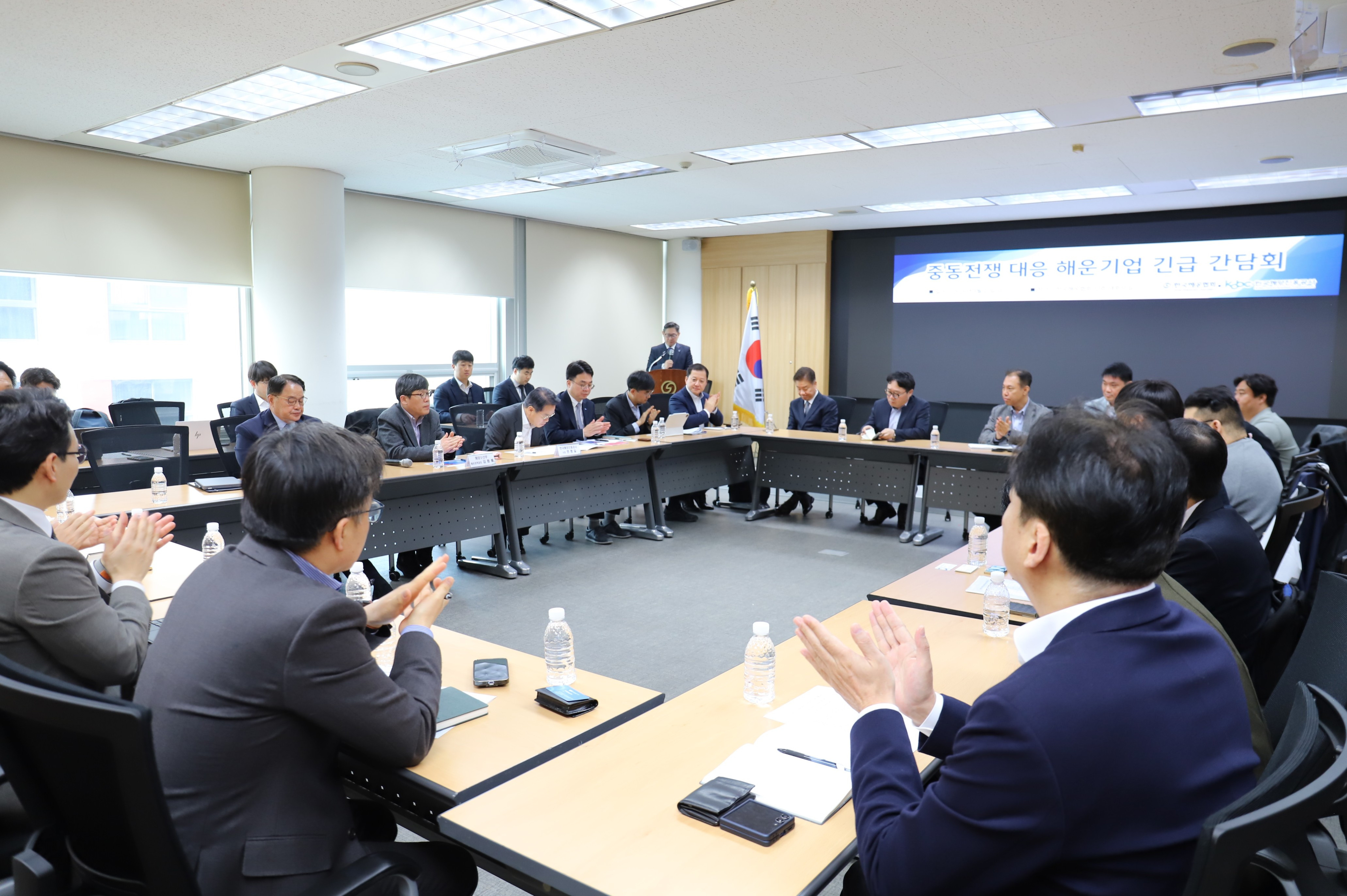 해수부, 중동 전쟁 직격탄 맞은 해운업계 긴급 지원 나서