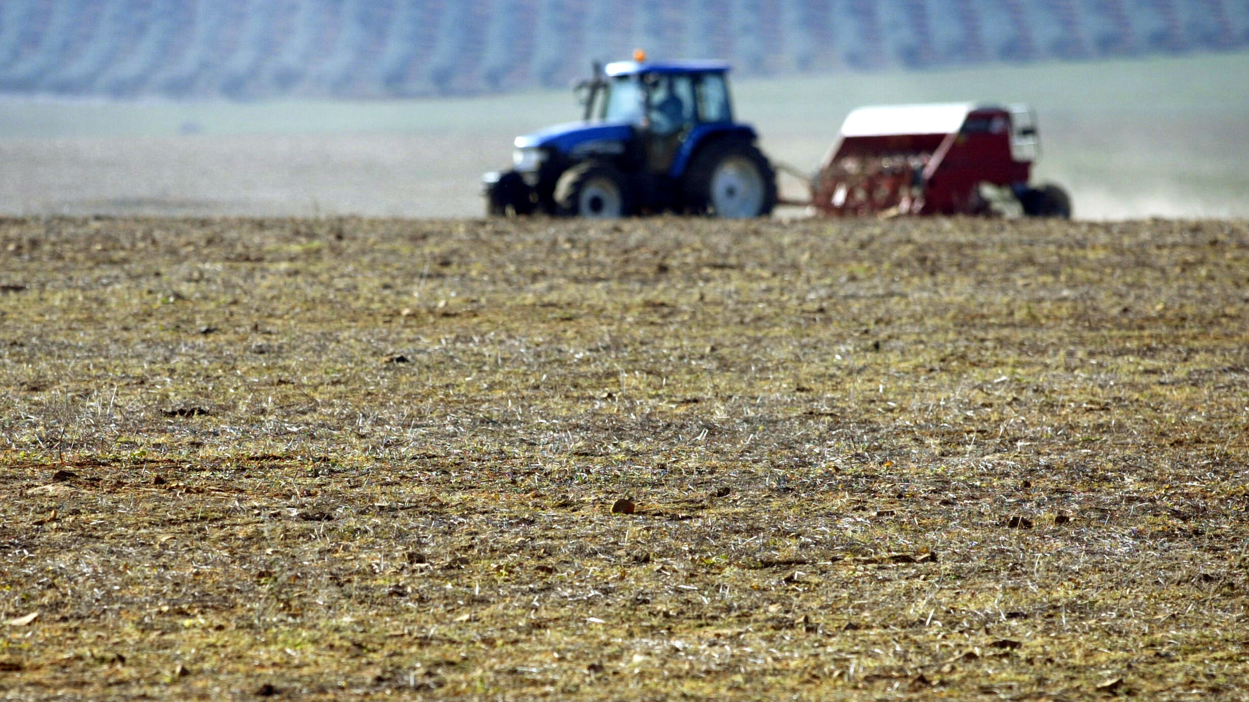 Governo vai reduzir em dez cêntimos gasóleo agrícola