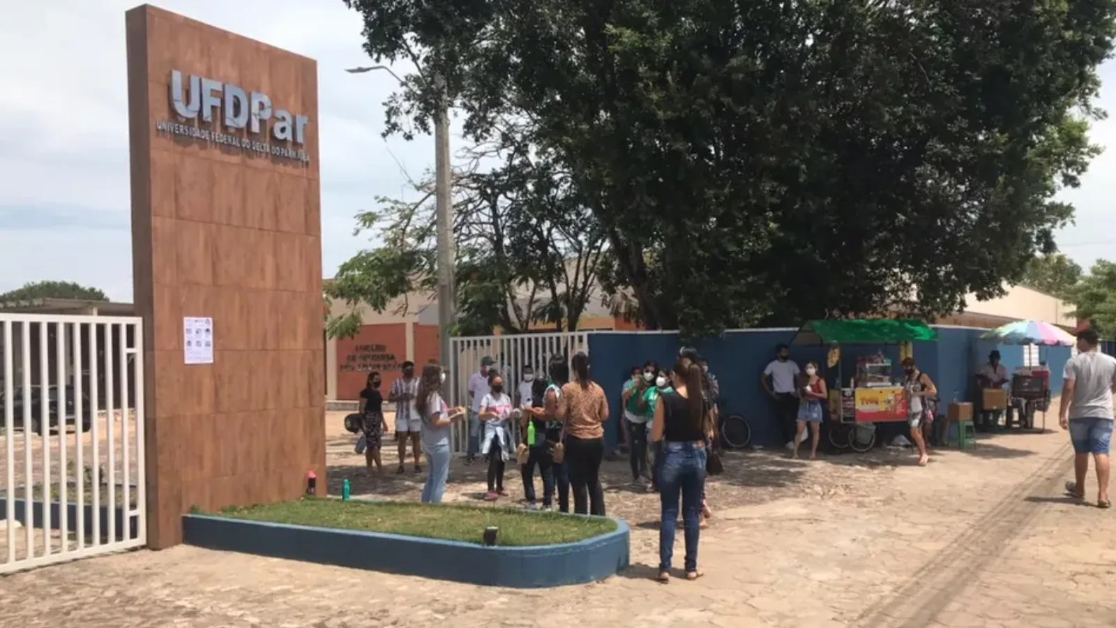 Estudante suspeito de importunação sexual em banheiro na UFDPar é afastado por 20 dias