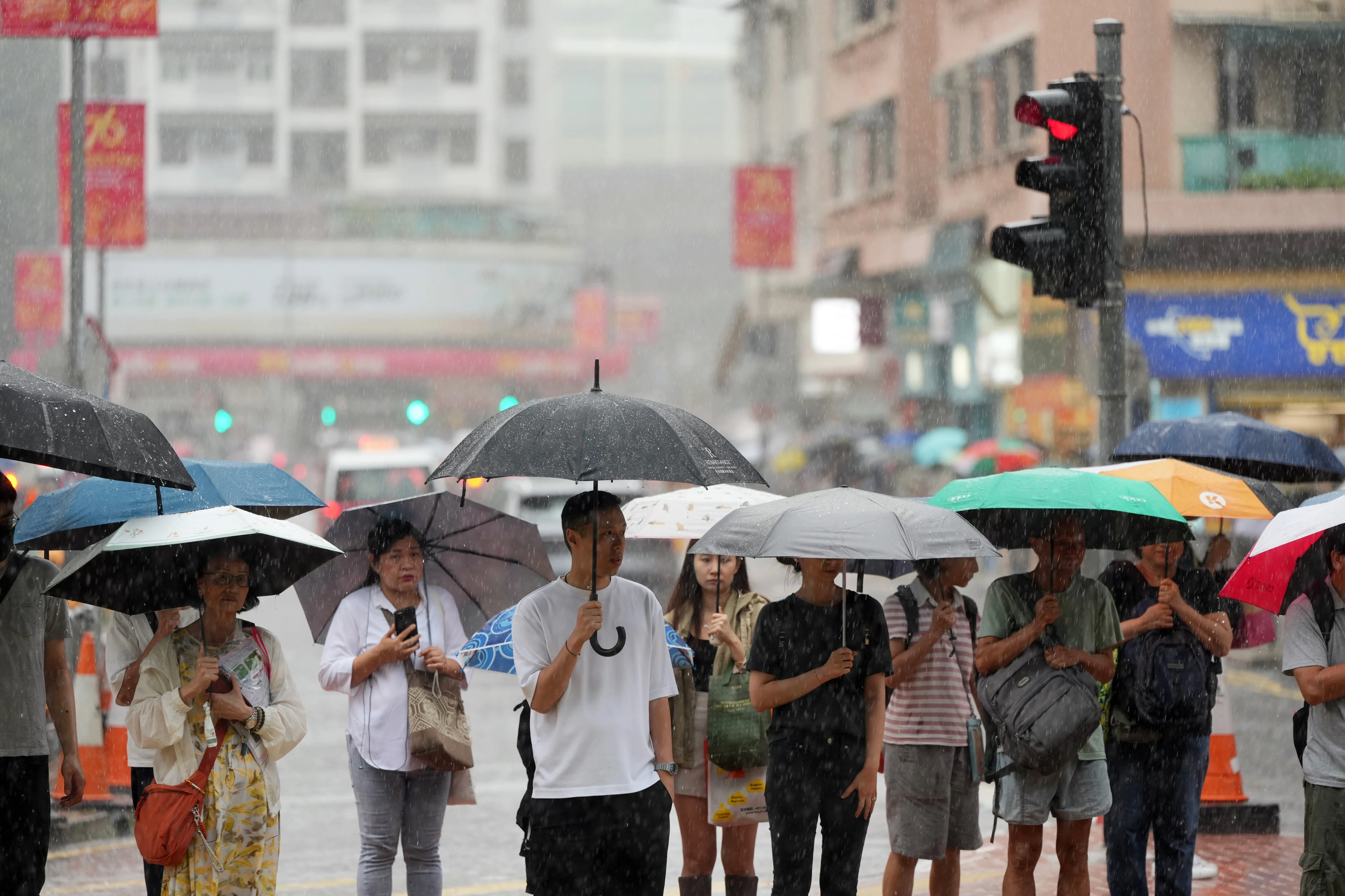 Thundery showers in Hong Kong expected in several hours