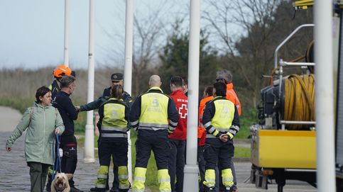 Nueve familias desalojadas y una mascota muerta tras el incendio de una vivienda en Loja (Granada)