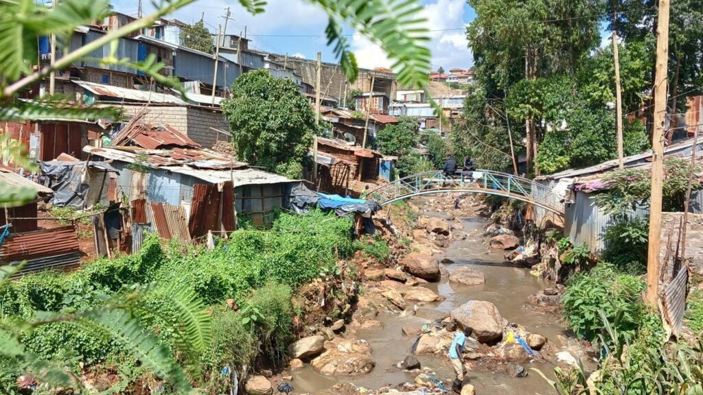 Kenya: les graves inondations à Nairobi menacent de faire céder un barrage