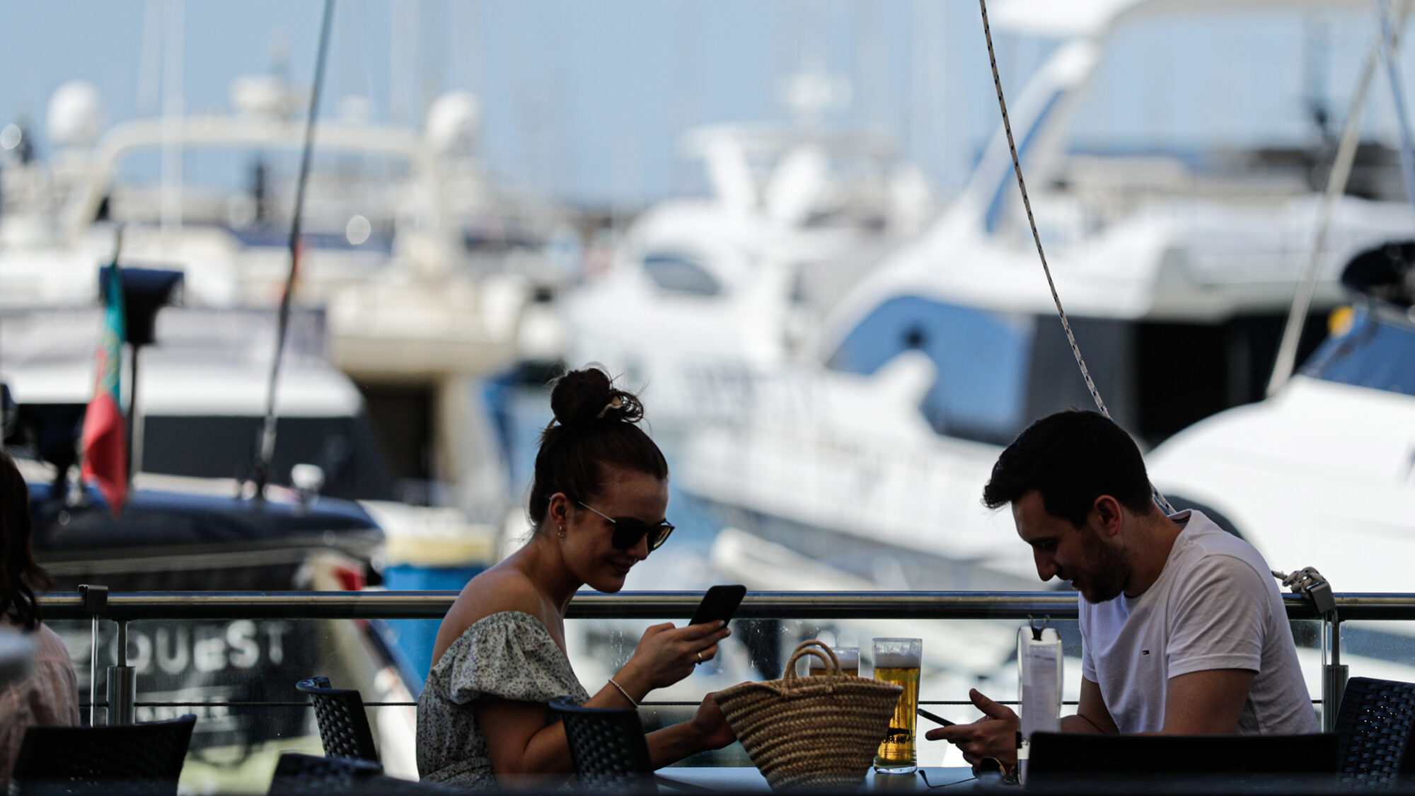 Apesar de abrandamento, turismo em Portugal deverá crescer em 2026, diz AHP