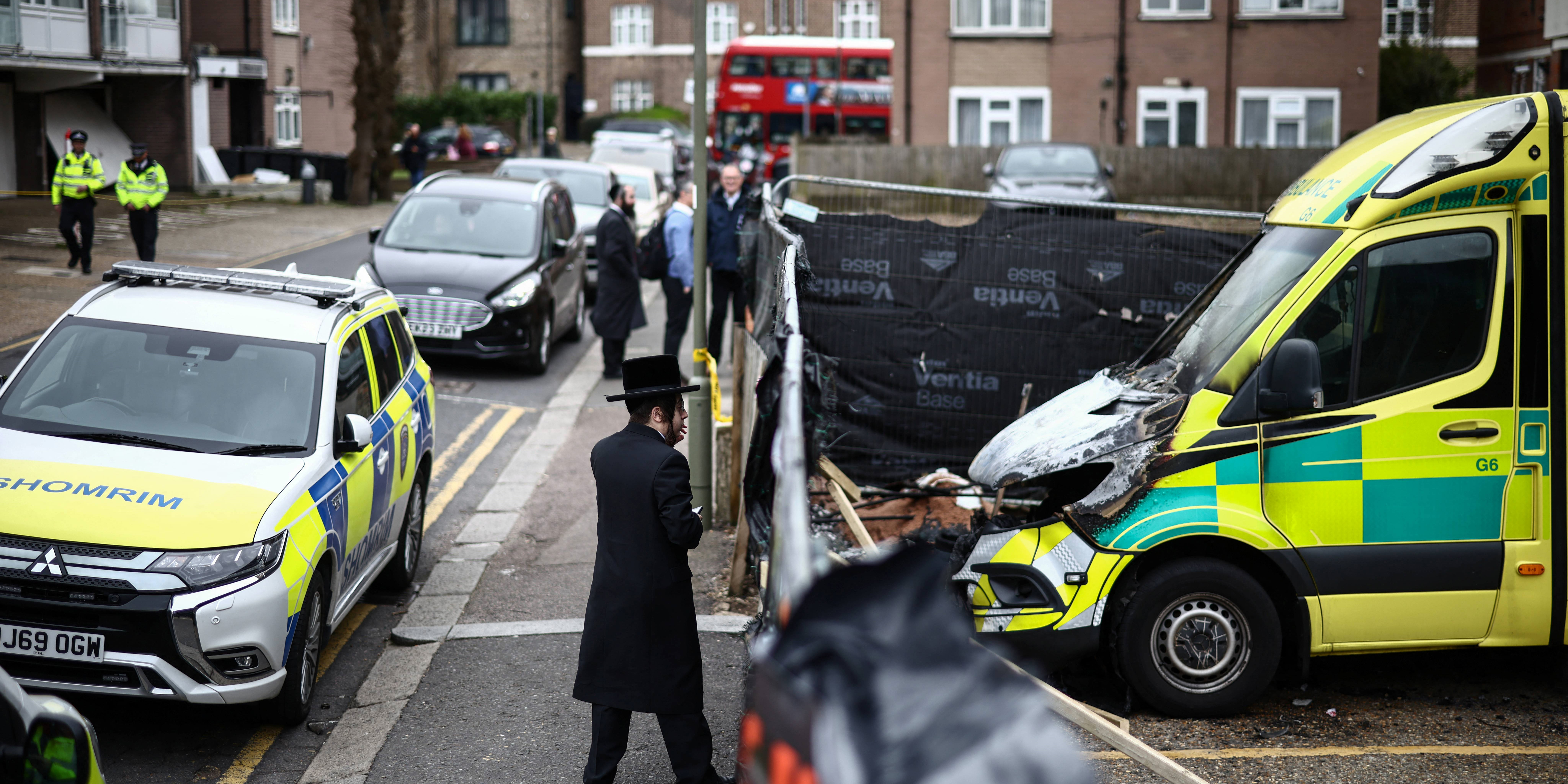 Deux hommes arrêtés en lien avec l'attaque à Londres contre des ambulances de la communauté juive