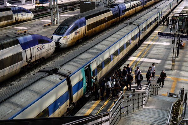 缩短淋浴时间、避免夜间充电：韩国启动全民节能行动