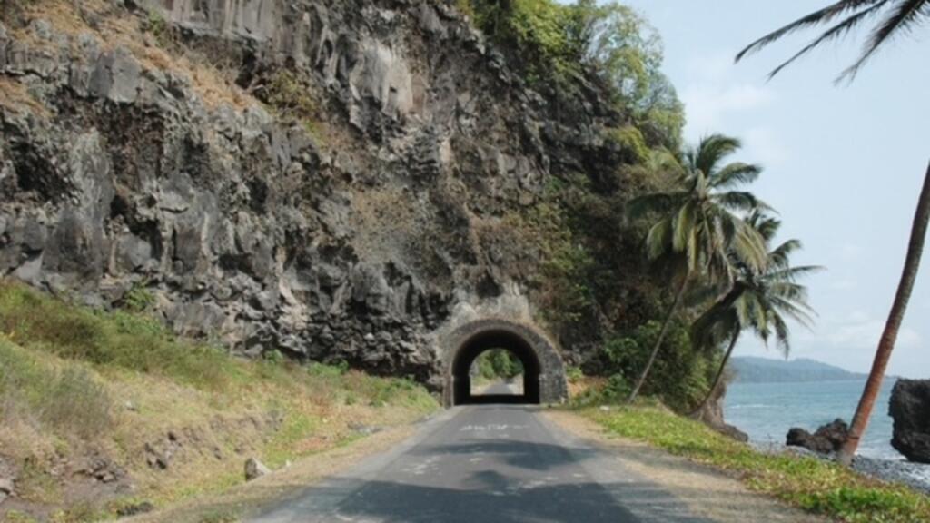 Moradores de várias comunidades de São Tomé protestam contra estradas degradadas