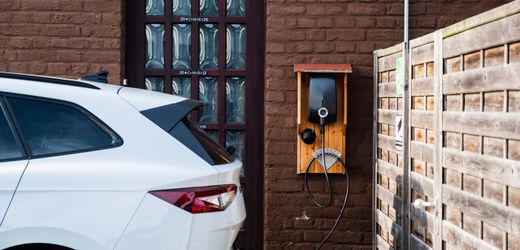 Elektroautos: Fördergeld für Wallbox in Mehrfamilienhäusern