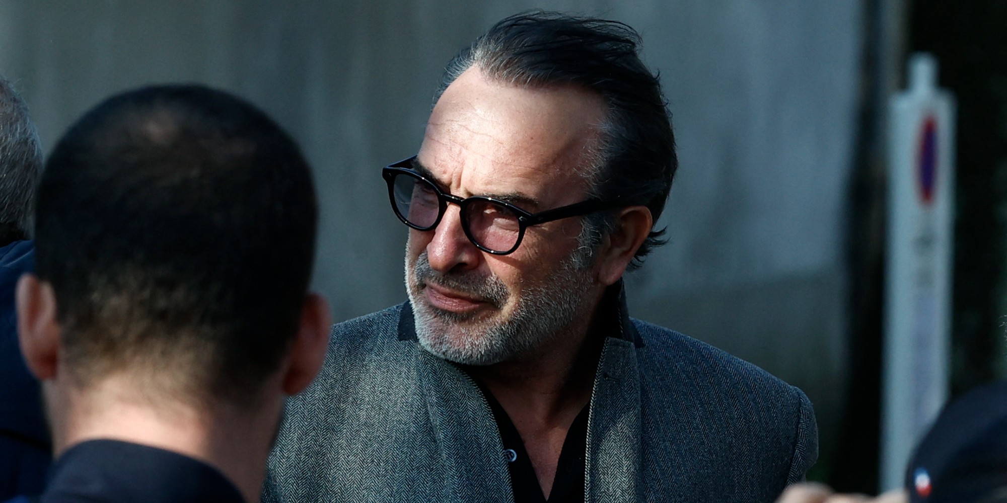 «Merci pour ta leçon de courage et ton humour» : Les mots forts de Jean Dujardin aux obsèques de Bruno Salomone