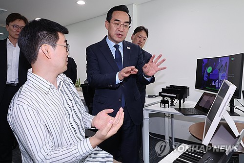 박홍근 기획처 장관, '취임 첫 행보' 청년 일자리 현장 방문