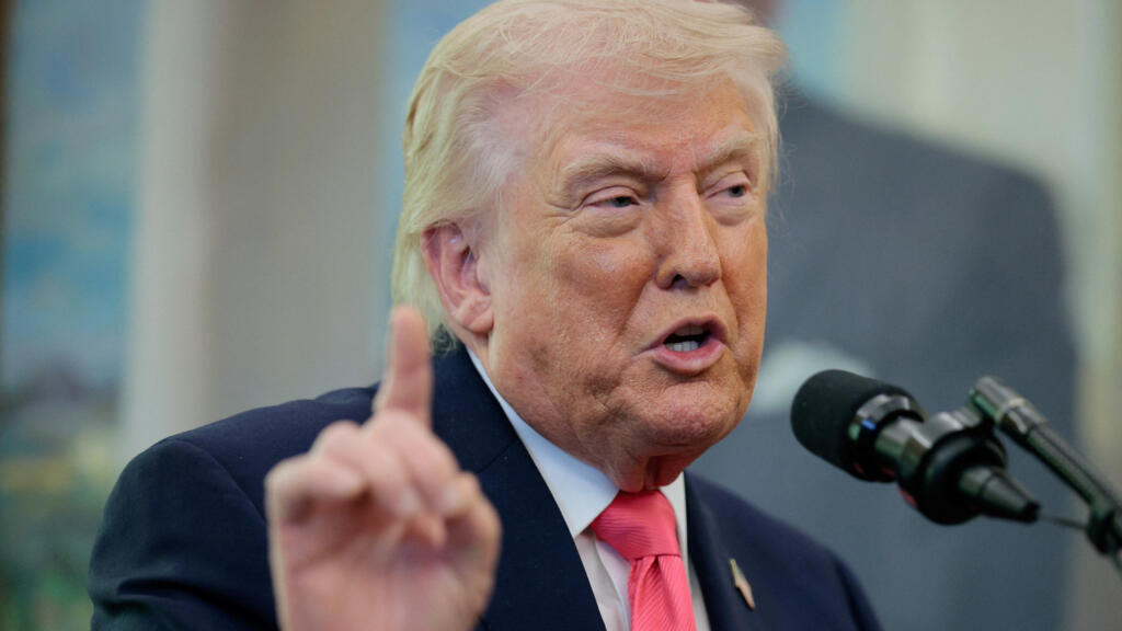 以防长称击杀伊朗革命卫队海军司令 特朗普警告当局：最好尽快认真，否则就太迟了