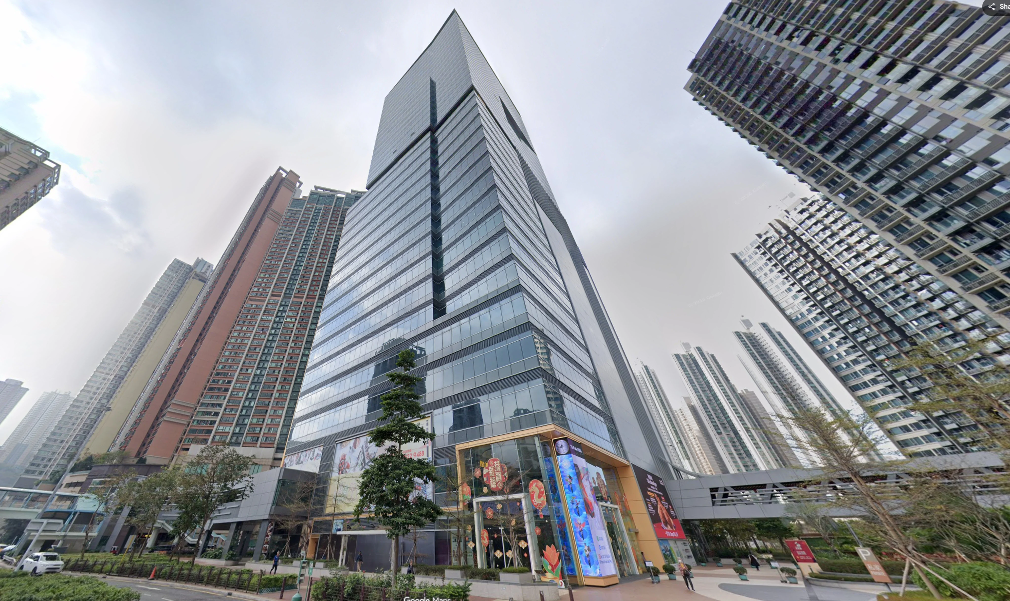 Air-con technician critically injured after fall from ladder in Tsuen Wan