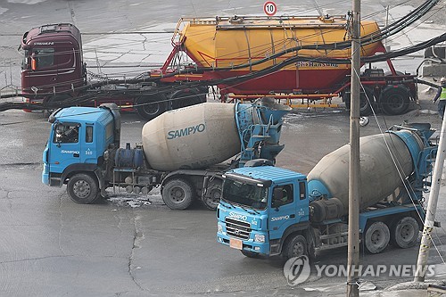 국토부, 레미콘 5개사 긴급 호출…업계, 정부에 지원 요청
